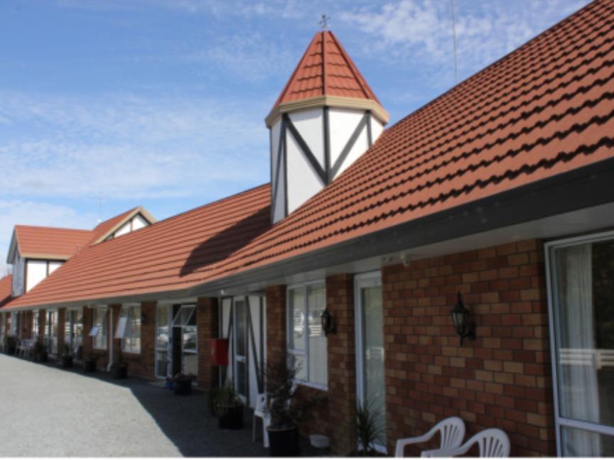 Castle Court Motel Уэллсфорд Экстерьер фото