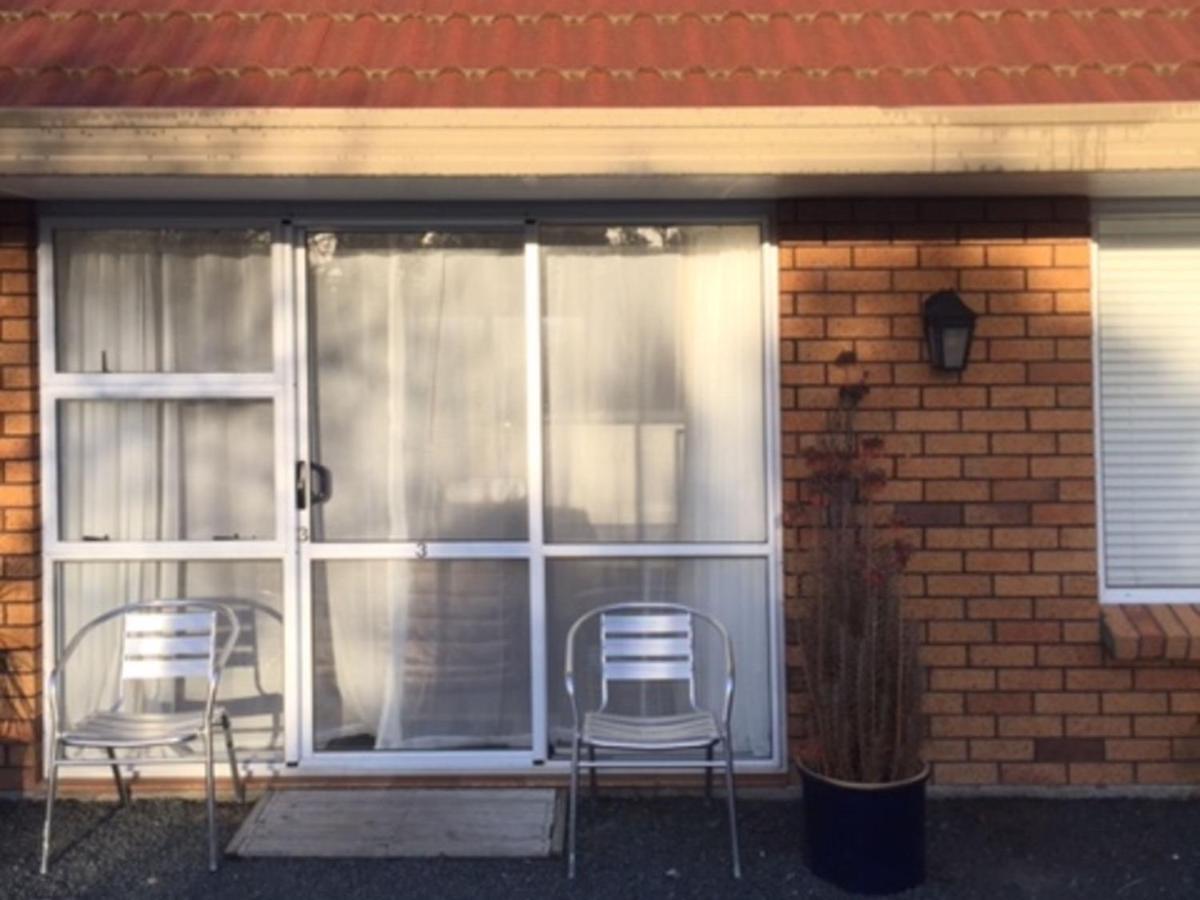 Castle Court Motel Уэллсфорд Номер фото